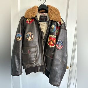 Men's Leather Aviator Jacket with Patches and detachable collar